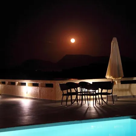 σκορπιός Ξενοδοχείο Νυδρί