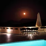 σκορπιός Ξενοδοχείο Νυδρί