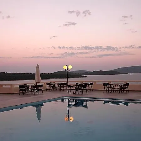 Scorpios 2* Nydri (Lefkada)